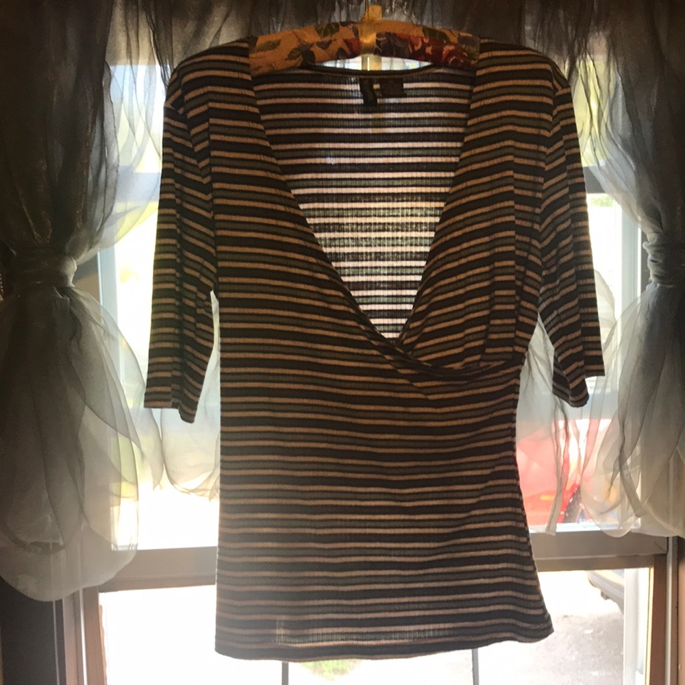 Selling a blouse. Quarter sleeves with stripes.